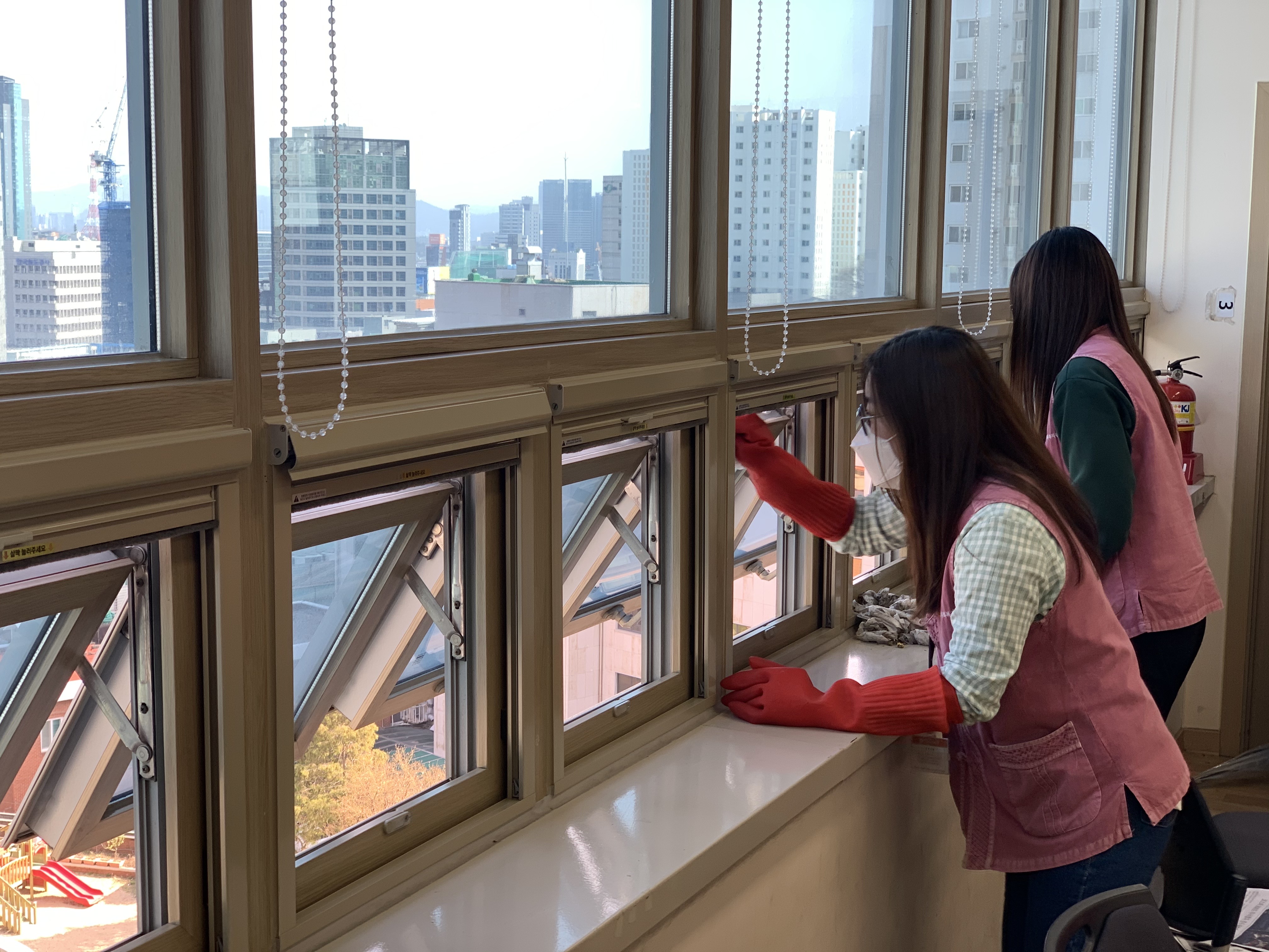 중림종합사회복지관 봄맞이 대청소